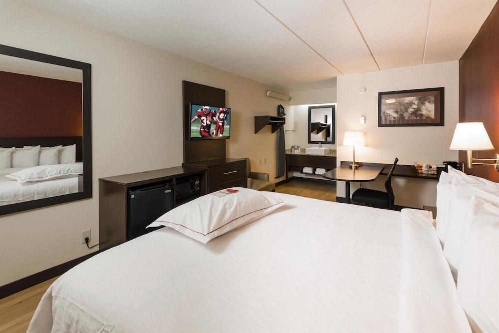 Red Roof Inn Plus+ St. Louis - Forest Park / Hampton Ave. Exterior photo